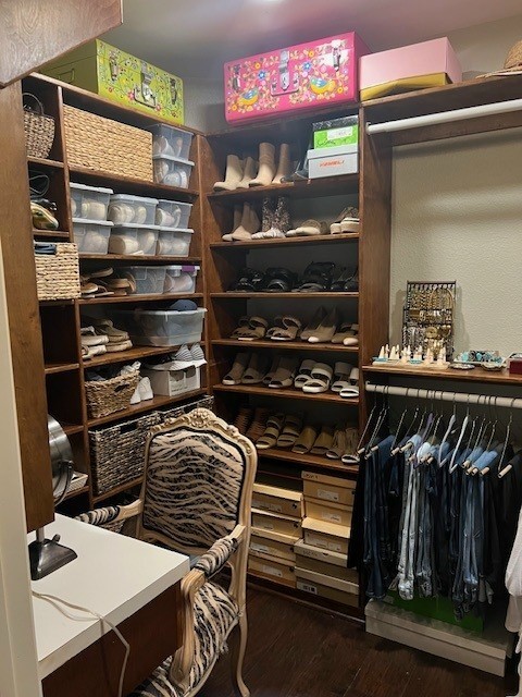 3901 Woodside Dr, Arlington, TX 76016 - walk in closet with wood finished floors