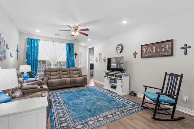 409 N Houston Ave, Denison, TX 75021 - living room featuring ceiling fan, wood finished floors, and recessed lighting