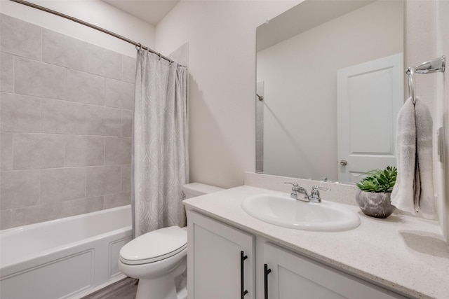 627 Beltrand Ln, Fate, TX 75087 - full bath featuring vanity and shower / tub combo with curtain