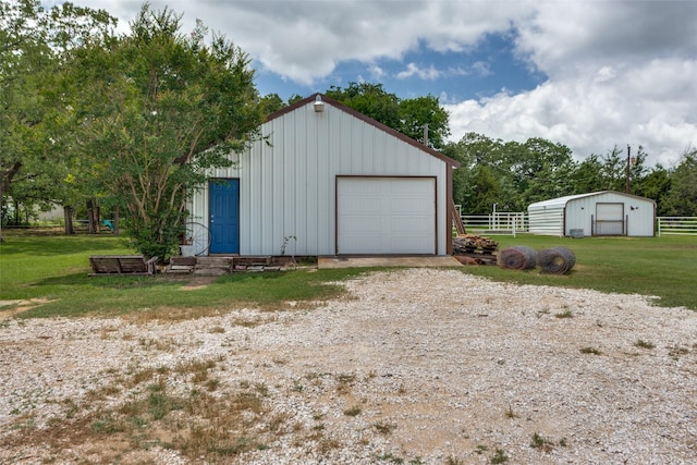 412 Paradise Canyon Cir, Paradise, TX 76073 - detached garage featuring driveway