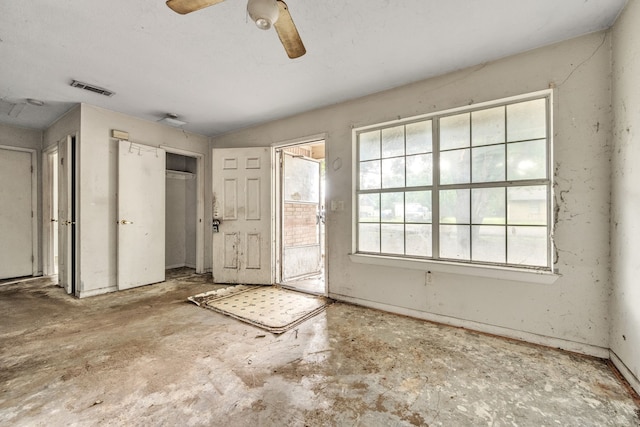 207 N 1st St, Crandall, TX 75114 - foyer entrance with a ceiling fan