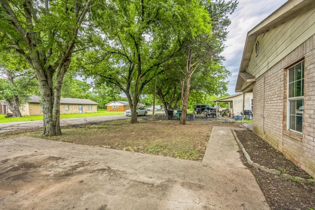 207 N 1st St, Crandall, TX 75114 - view of yard