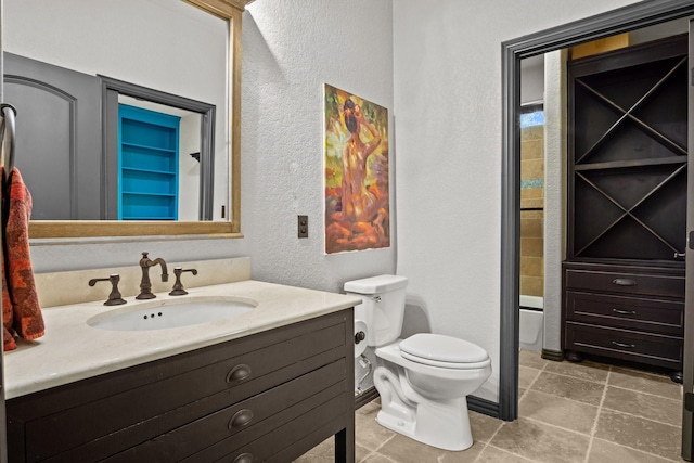 101 Goldfinch Ln, Weatherford, TX 76088 - full bath with a textured wall and vanity