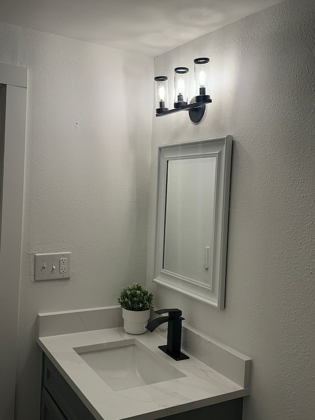 616 Leyenda Dr, Mesquite, TX 75149 - bathroom featuring vanity