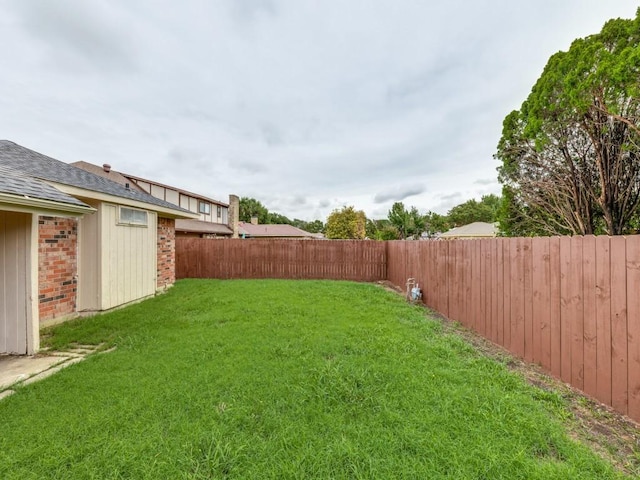 810 Serenade Ln, Richardson, TX 75081 - view of fenced backyard