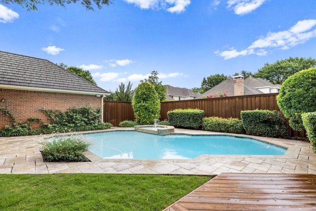 5913 Kensington Dr, Plano, TX 75093 - view of swimming pool featuring a fenced backyard, a pool with connected hot tub, and a patio area