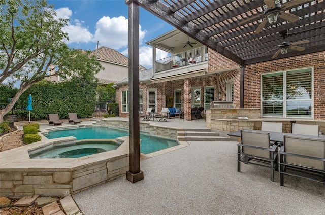 4637 Biltmoore Dr, Frisco, TX 75034 - view of pool featuring ceiling fan, a patio area, outdoor dining space, and a pool with connected hot tub
