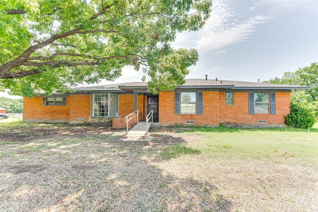 410 Ovilla Rd, Waxahachie, TX 75167 - ranch-style home featuring crawl space and brick siding