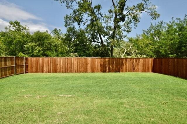 2609 Donella Dr, Denton, TX 76207 - view of fenced backyard