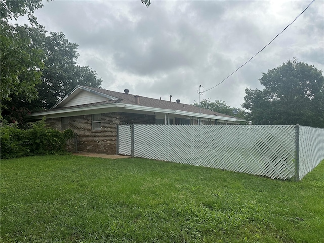 1916 11th St, Mineral Wells, TX 76067 - view of side of property with brick siding