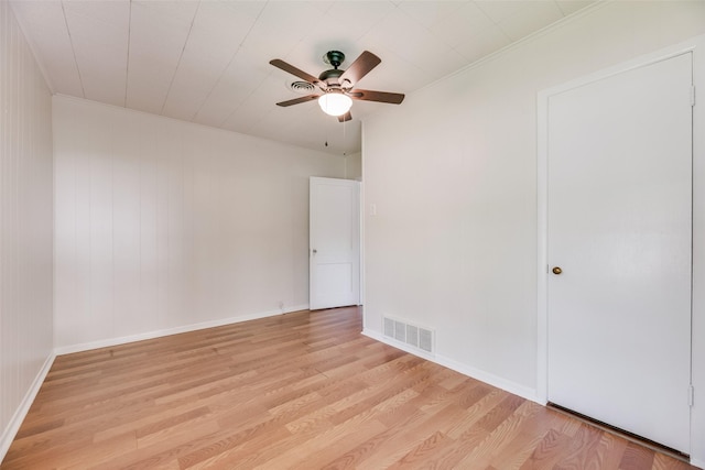 103 E 14th St, Joshua, TX 76058 - unfurnished room featuring light wood-style flooring, a ceiling fan, and crown molding