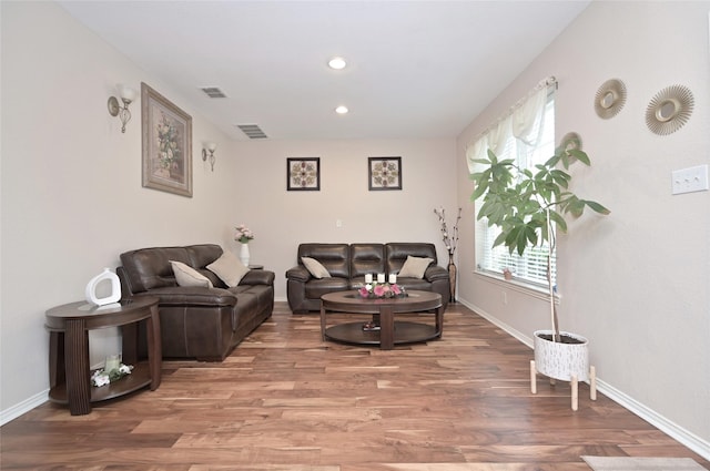 3209 Silver Point Ct, Mansfield, TX 76063 - living area with wood finished floors and recessed lighting