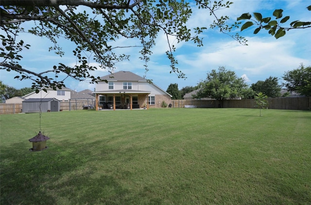 3209 Silver Point Ct, Mansfield, TX 76063 - fenced backyard with a storage shed and a sunroom