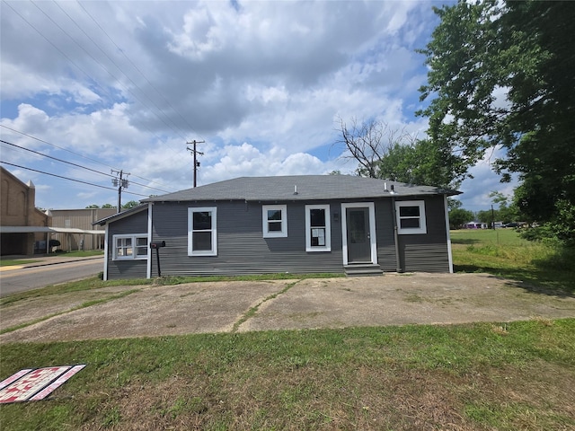 130 Jackson St N, Sulphur Springs, TX 75482 - view of front of home featuring entry steps
