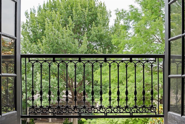 5513 Martel Ave, Dallas, TX 75206 - view of balcony