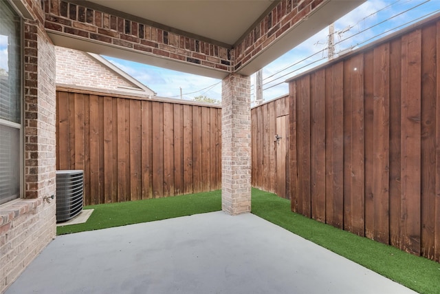 5513 Martel Ave, Dallas, TX 75206 - view of patio / terrace