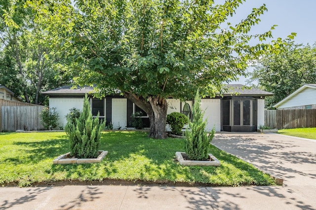 713 Keystone St, Mesquite, TX 75149 - view of front of property featuring driveway and brick siding