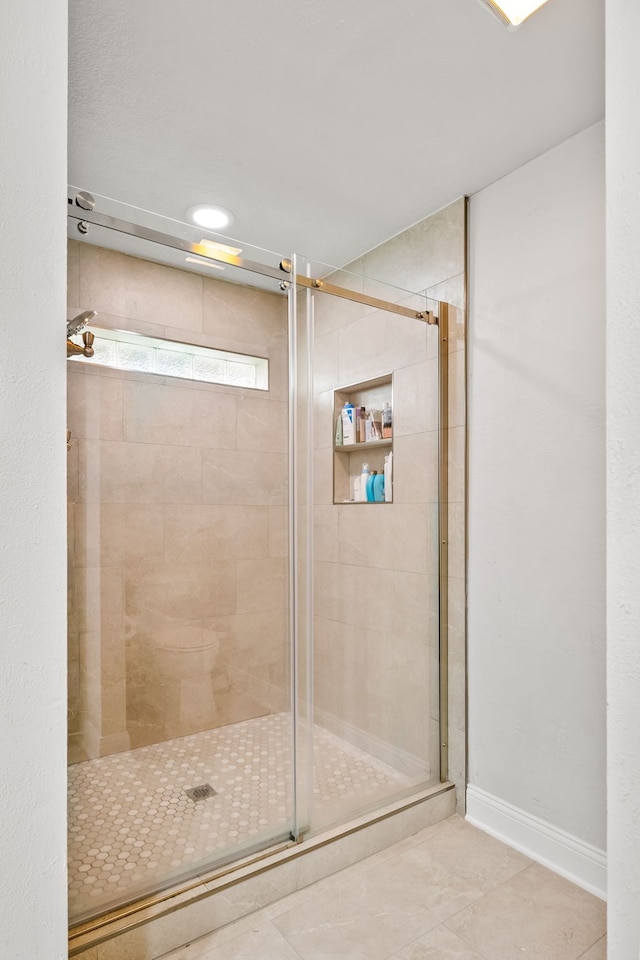 1638 Glencairn Ln, Lewisville, TX 75067 - full bath featuring a shower stall