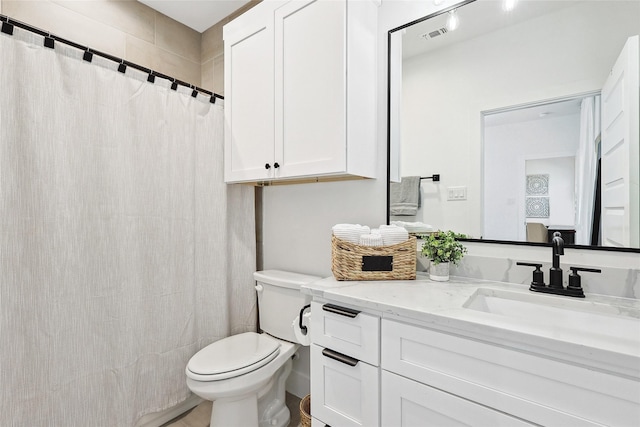 354 Foch St, Fort Worth, TX 76107 - full bathroom featuring vanity and a shower with shower curtain