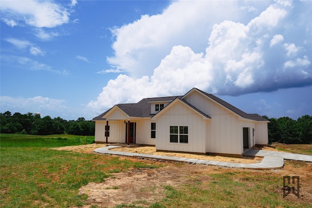 719 Germantown Rd, Minden, LA 71055 - modern farmhouse style home featuring board and batten siding, concrete driveway, and roof with shingles