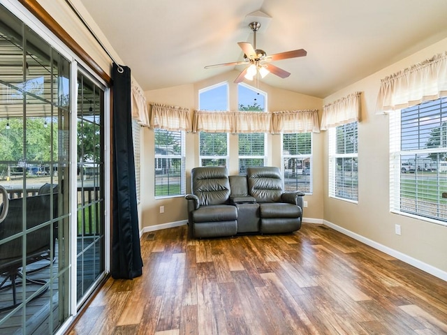 1045 Pelican Isle Dr, Kerens, TX 75144 - sunroom / solarium featuring vaulted ceiling