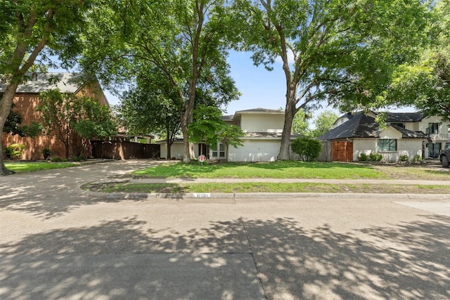 1702 Cheyenne Dr, Richardson, TX 75080 - view of front facade