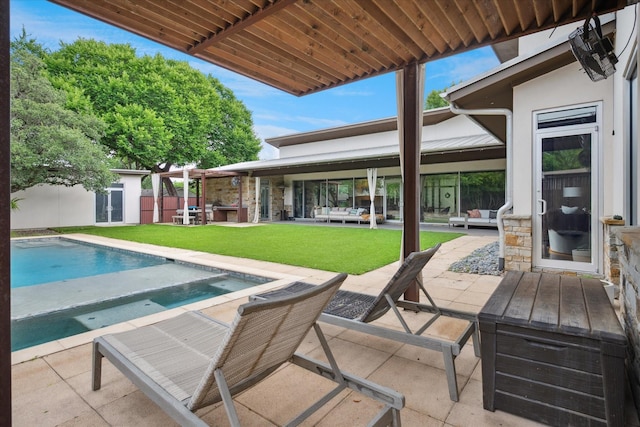 613 N Bailey Ave, Fort Worth, TX 76107 - view of patio featuring a gazebo