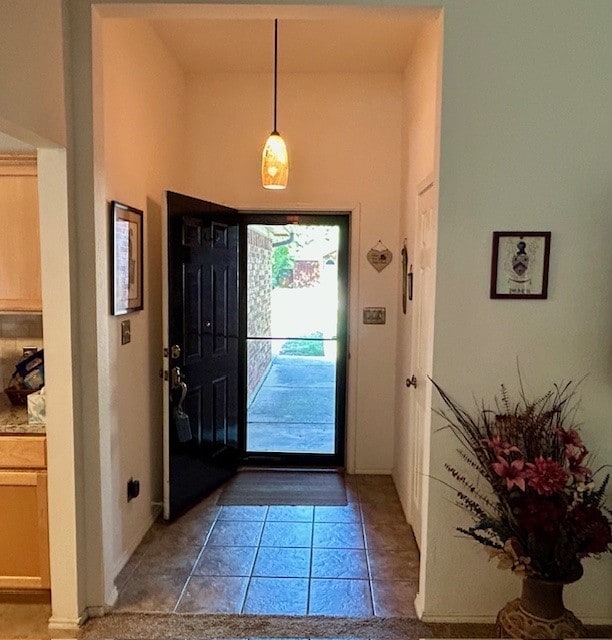 3900 Chimney Rock Dr, Denton, TX 76210 - entryway with light tile patterned flooring