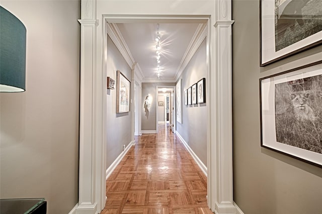 3525 Turtle Creek Blvd Unit 4E, Dallas, TX 75219 - corridor featuring ornamental molding and baseboards