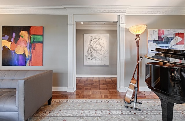 3525 Turtle Creek Blvd Unit 4E, Dallas, TX 75219 - entryway featuring crown molding and baseboards