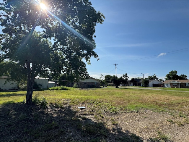 203 Oak St, Honey Grove, TX 75446
