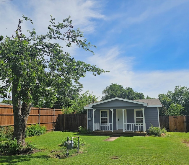 511 W Lake St, Krum, TX 76249 - view of front of home featuring covered porch