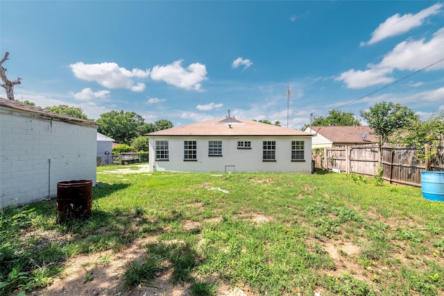3924 Dismount St, Dallas, TX 75211 - rear view of house