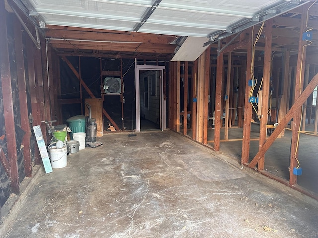 1305 Hadley Dr, Arlington, TX 76011 - view of garage