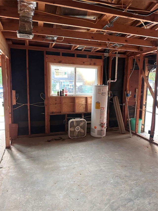 1305 Hadley Dr, Arlington, TX 76011 - misc room with gas water heater