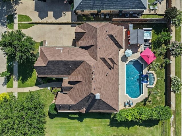 2305 Castle Creek Dr, Mansfield, TX 76063 - bird's eye view of a pool