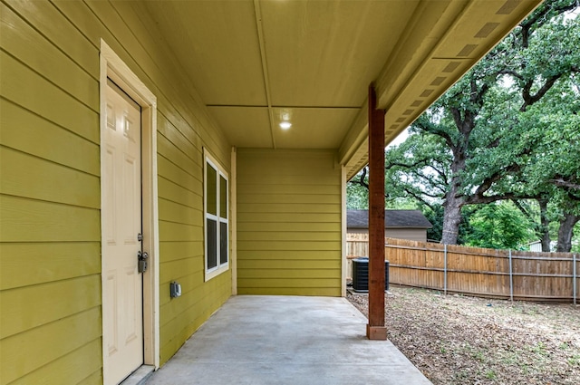 2621 Canton Dr, Fort Worth, TX 76112 - view of patio