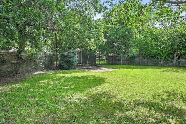 324 Jasmine Ct, Burleson, TX 76028 - view of fenced backyard