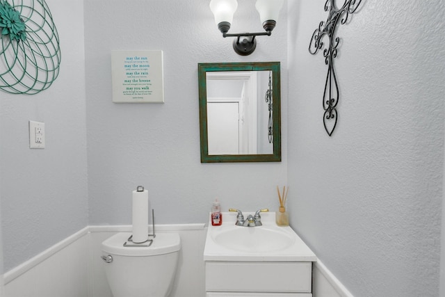 845 Griffith Ave, Terrell, TX 75160 - bathroom with vanity and toilet
