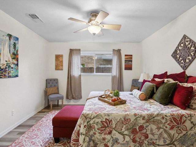 3207 Lynnwood Dr, Arlington, TX 76013 - bedroom featuring wood finished floors and a ceiling fan