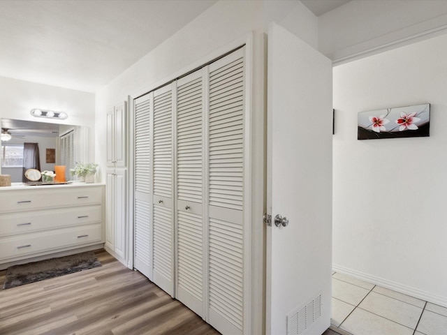 3207 Lynnwood Dr, Arlington, TX 76013 - hall with baseboards