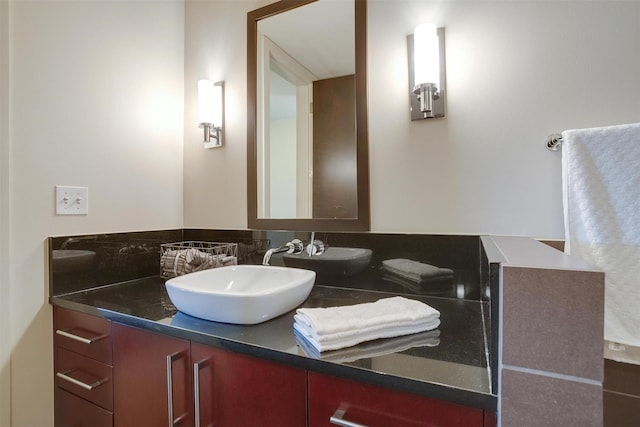2600 W 7th St Unit 2452, Fort Worth, TX 76107 - bathroom featuring vanity