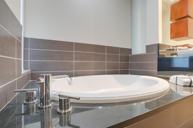 2600 W 7th St Unit 2452, Fort Worth, TX 76107 - full bath with a bath