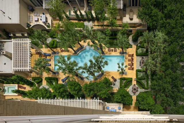 2555 N Pearl St Unit 1101, Dallas, TX 75201 - bird's eye view of a pool
