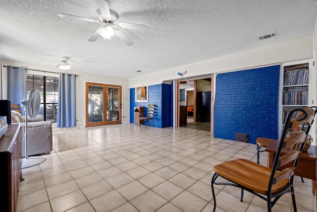 2200 SE 26th Ave, Mineral Wells, TX 76067 - building lobby featuring a textured ceiling