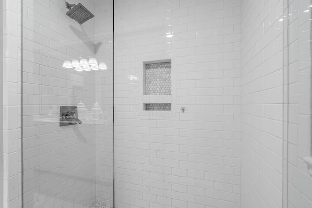 7116 Serrano Dr, Benbrook, TX 76126 - full bath with tiled shower
