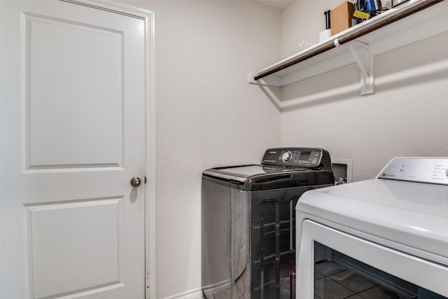 4319 Pyramid Dr, Forney, TX 75126 - laundry room featuring washer and clothes dryer