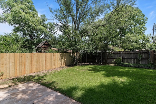 9709 Monticello Dr, Shreveport, LA 71118 - fenced backyard featuring a patio