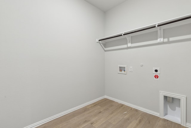 535 Forest Hvn, Van Alstyne, TX 75495 - washroom featuring hookup for an electric dryer, gas dryer hookup, washer hookup, and light wood-type flooring