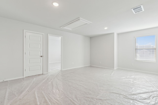 535 Forest Hvn, Van Alstyne, TX 75495 - empty room with recessed lighting and baseboards